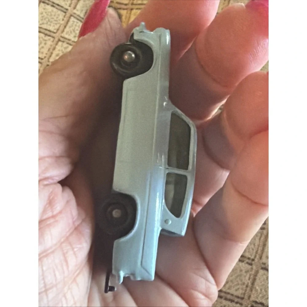 VINTAGE‎ MATCHBOX LESNEY ENGLAND FORD ANGLIA CAR 7 GRAY WHEELS LIGHT BLUE RARE